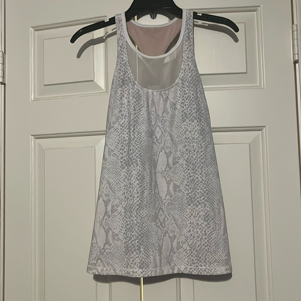 Lululemon tank